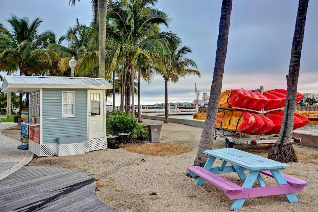 Apartment 2 Bedroom Downtown West Palm Close To West Palm Beach